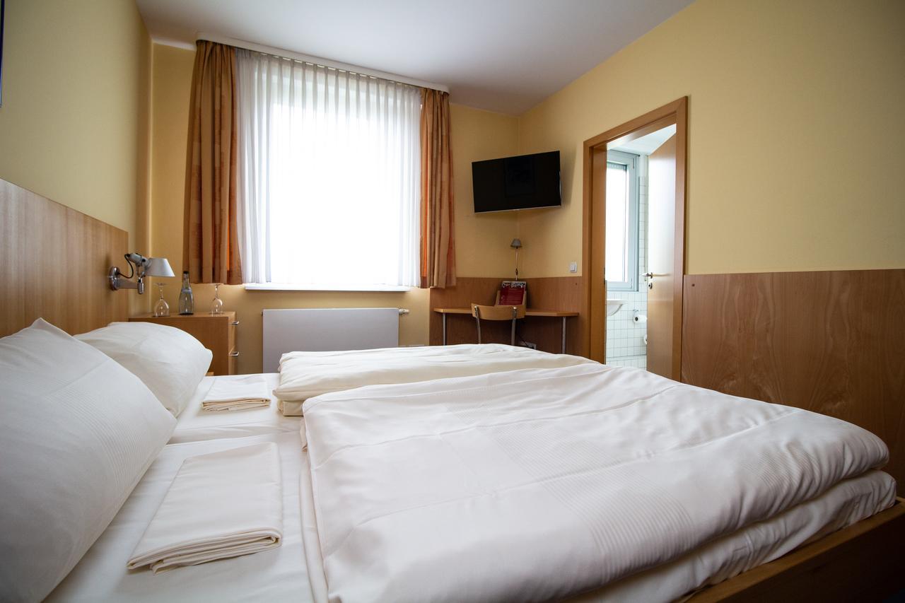 Hotel Goldene Gans Mannheim Exterior photo