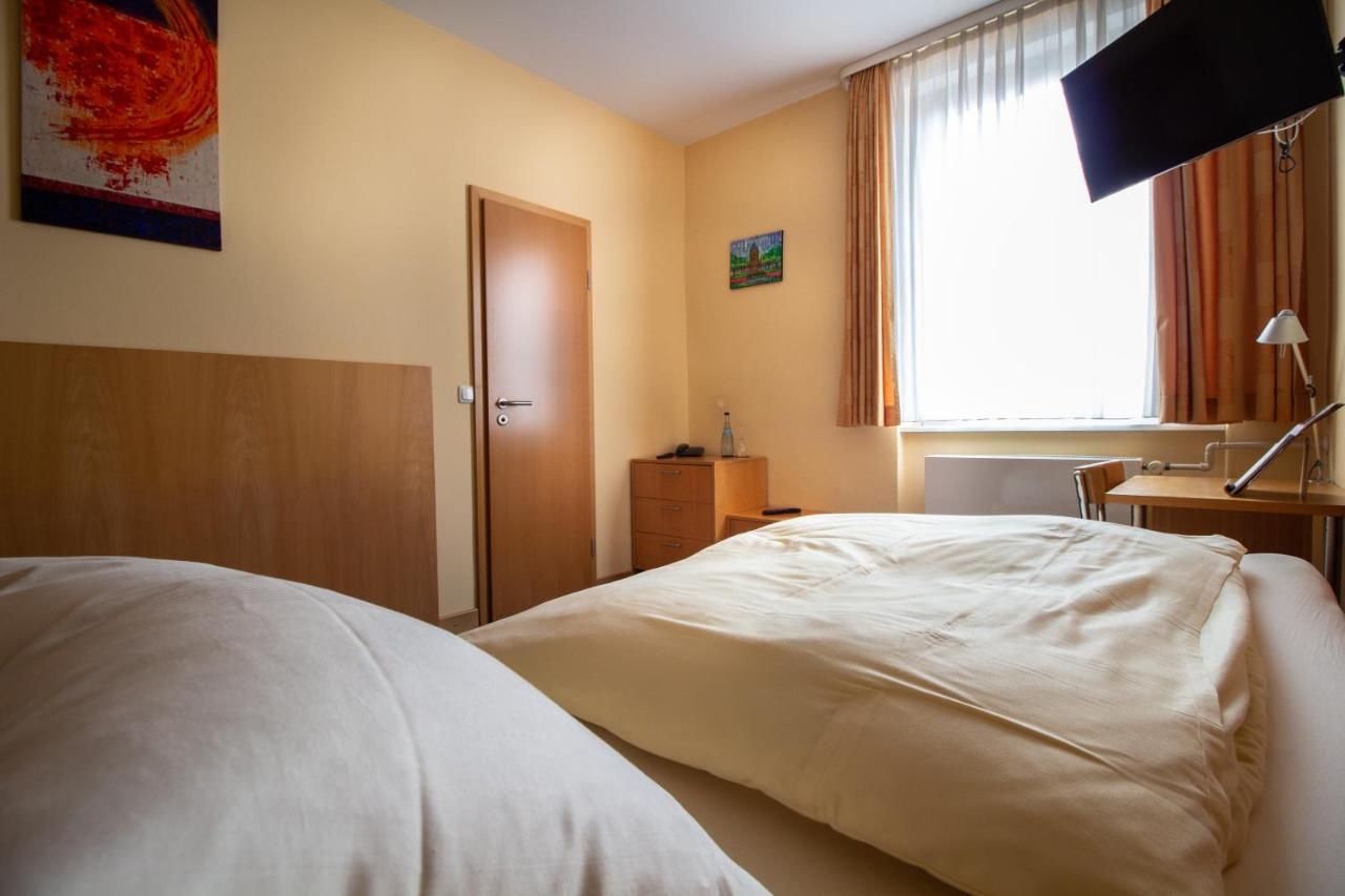 Hotel Goldene Gans Mannheim Exterior photo